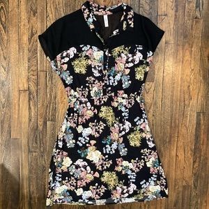 Floral cap sleeve dress with coller detail